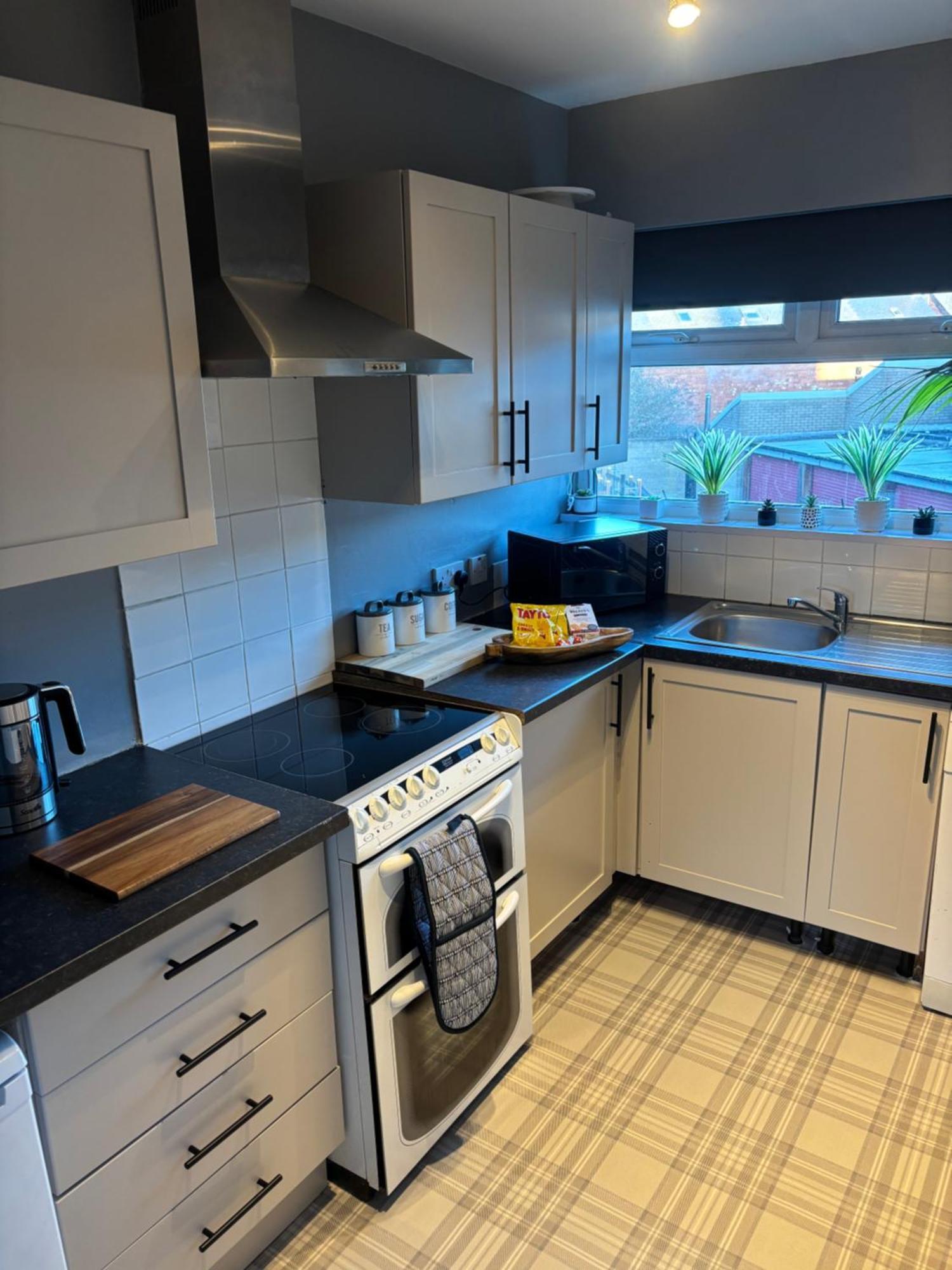 Fantastic Full 3 Bedroom Modern